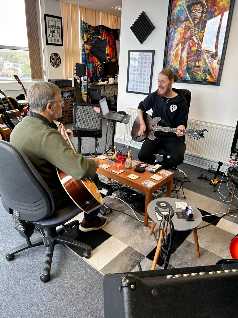 Premium guitar lessons near you in Salford 1to1 guitar lessons in Eccles, Manchester. 5 star Google rated guitar lessons. Book your own lessons at Salford Guitar Lessons now!